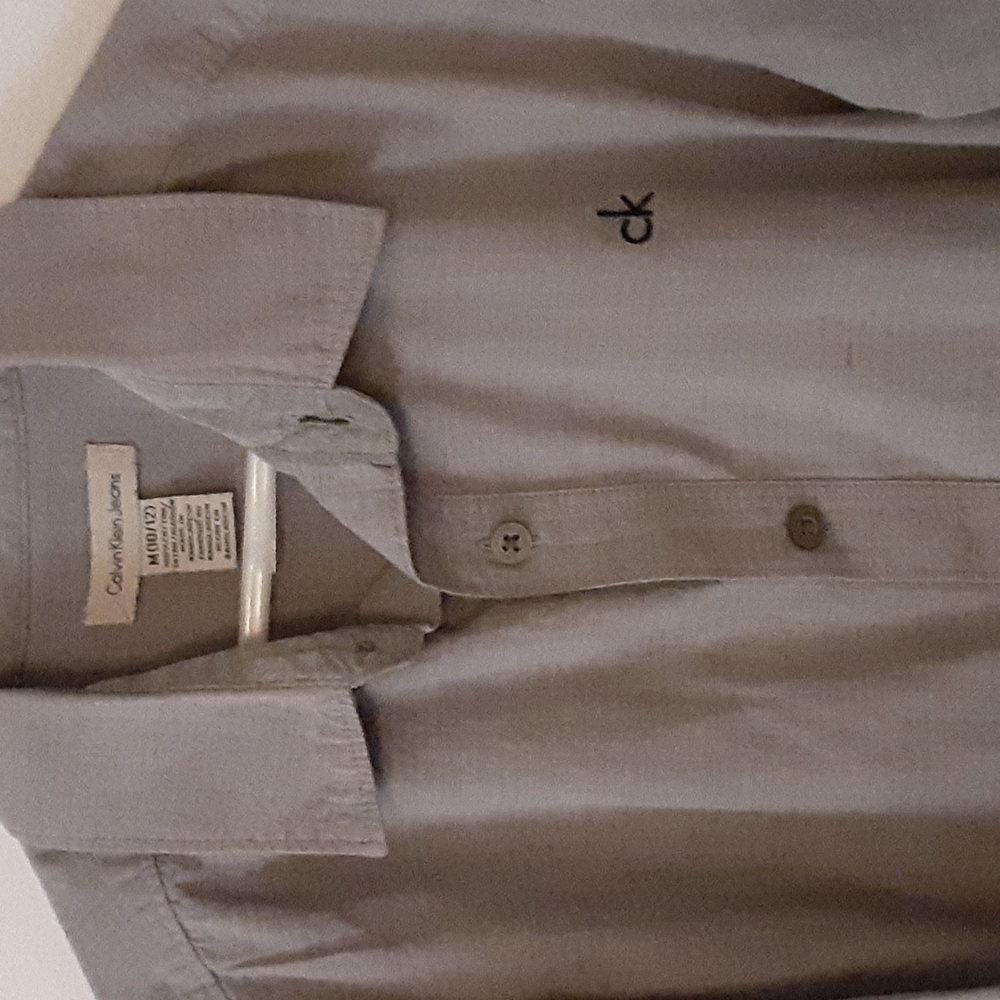 Calvin Klein 100%cotton boys button down shirt